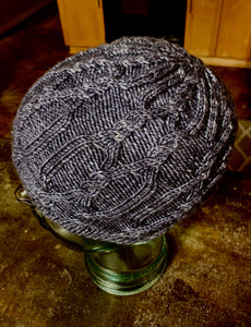 Intertwined Hat Pattern
